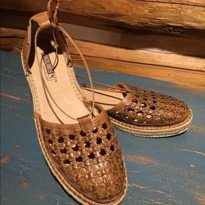Pikolinos Cadamunt Tan Leather Espadrilles Size 41